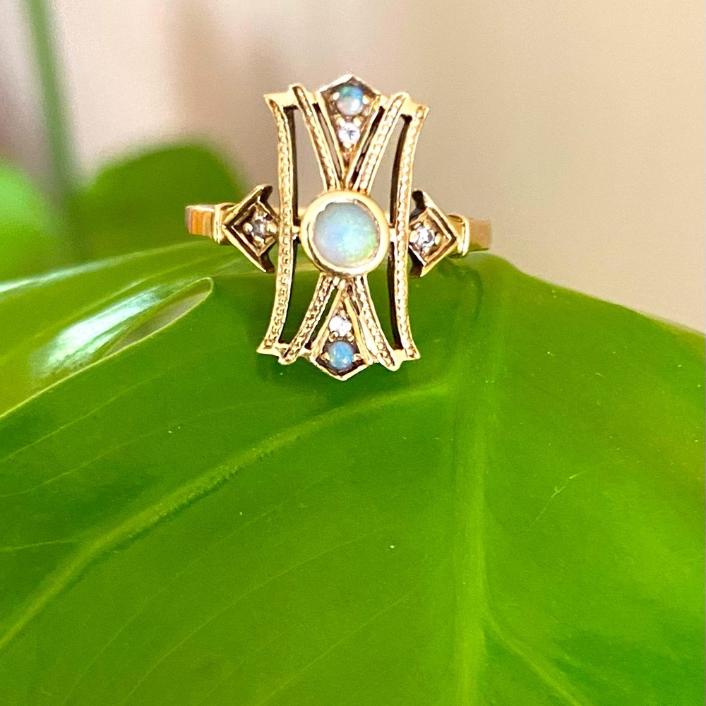 Art Deco Opal Ring 9k